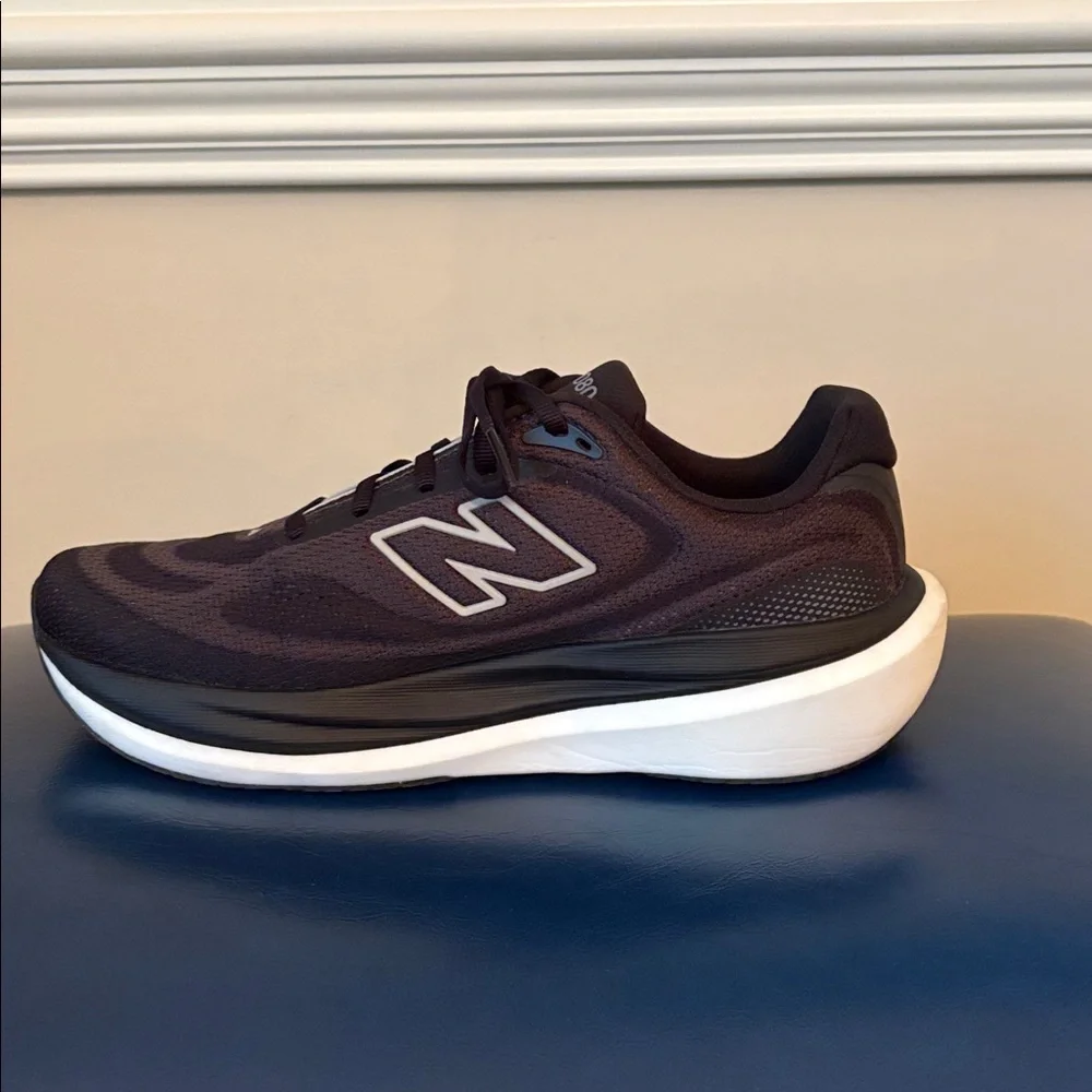 New Balance 1080 v15, size 9 - Picture 7 of 12